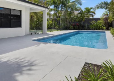 Swimming pool surround concreting
